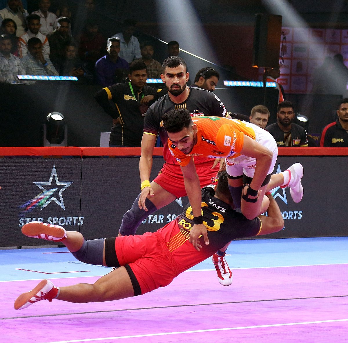 ಪ್ರೊ ಕಬಡ್ಡಿ ಲೀಗ್‌: ಪುಣೇರಿ ದಿಗ್ವಿಜಯ; ಬೆಂಗಳೂರು ಬುಲ್ಸ್ ಪರಾಜಯ