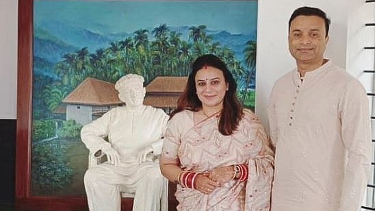 ಪತಿಯೊಂದಿಗೆ ಕವಿ ಶೈಲಕ್ಕೆ ಭೇಟಿ ನೀಡಿದ ನಟಿ ಪೂಜಾಗಾಂಧಿ