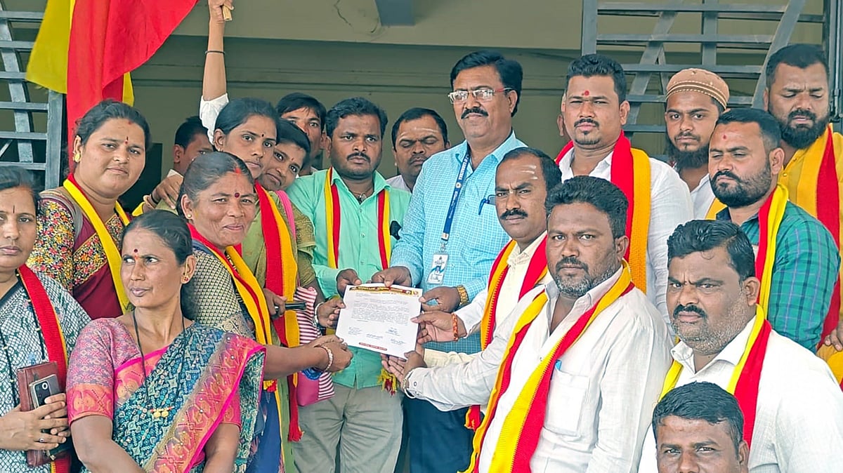 ವ್ಯಾಪಾರ ಮಳಿಗೆ ನಾಮಫಲಕ: ಕನ್ನಡ ಬಳಕೆ ಕಡ್ಡಾಯಗೊಳಿಸಿ-ಕರವೇ ಕಾರ್ಯಕರ್ತರ ಮನವಿ