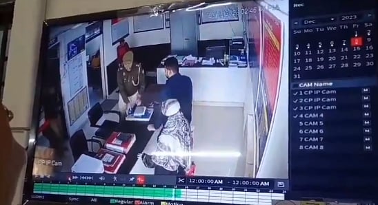 ಪಾಸ್‌ಪೋರ್ಟ್‌ ಪರಿಶೀಲನೆಗೆ ಬಂದಿದ್ದ ಮಹಿಳೆಗೆ ಗುಂಡೇಟು; ಹರಿದಾಡಿದ CCTV ದೃಶ್ಯ 