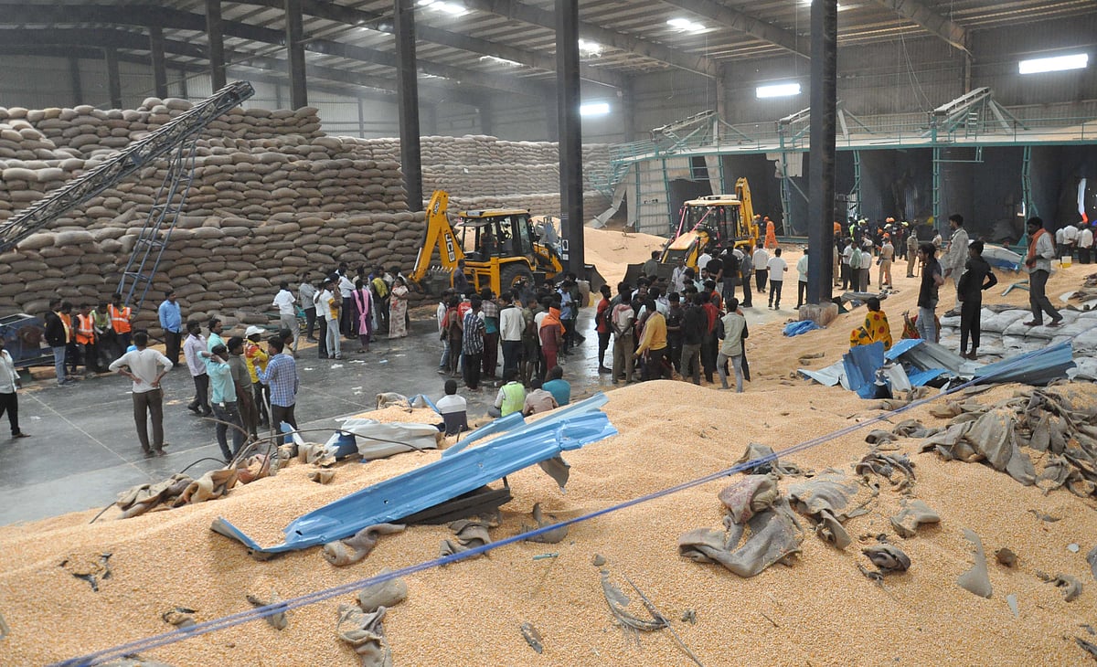 ವಿಜಯಪುರ ಗೋದಾಮು ದುರಂತ: ಏಳು ಸಾವು–  ಮೃತರ ಕುಟುಂಬಗಳಿಗೆ ತಲಾ ₹7 ಲಕ್ಷ ಪರಿಹಾರ