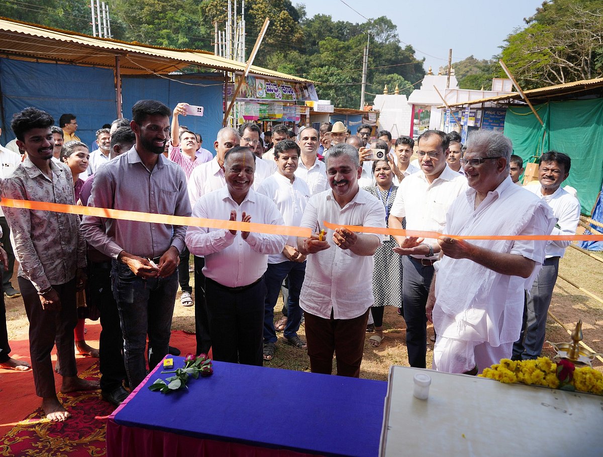 ಧರ್ಮಸ್ಥಳ ಲಕ್ಷದೀಪೋತ್ಸವ ವೈಭವ: ರಾಜ್ಯಮಟ್ಟದ ವಸ್ತು ಪ್ರದರ್ಶನ ಉದ್ಘಾಟನೆ 