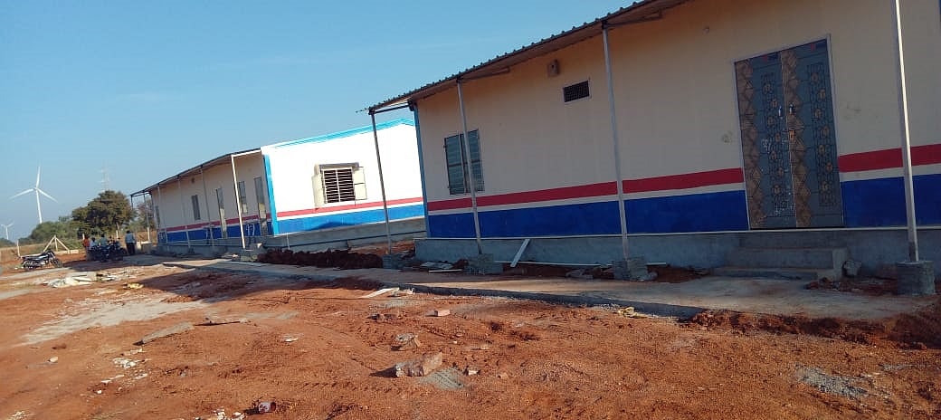 ಯಲಬುರ್ಗಾ | ಅಕ್ರಮವಾಗಿ ಮನೆ ನಿರ್ಮಿಸಿದ ಕಂಪನಿ: ಆಕ್ಷೇಪ