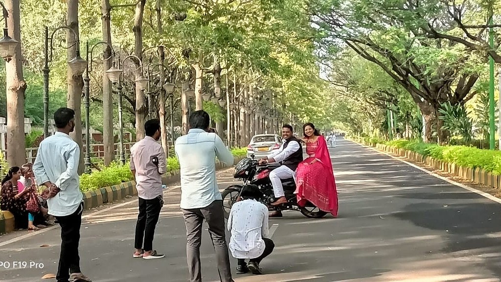 ವಿಜಯಪುರ ‌| ಪ್ರೀ–ವೆಡ್ಡಿಂಗ್ ಶೂಟಿಂಗ್ ತಾಣ ಆಲಮಟ್ಟಿ