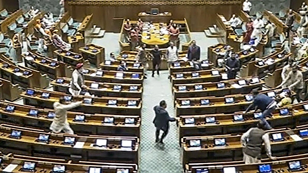 ಆಳ–ಅಗಲ: ಸಂಸತ್‌ ಭವನದ ಭದ್ರತೆ ಬಿಗಿಯಾಗಿದ್ದರೂ ಲೋಪ!