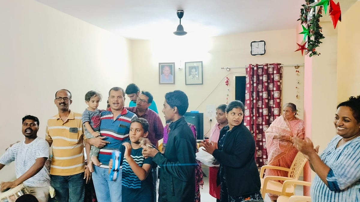 ಮೈಸೂರು | ಕ್ಯಾರಲ್‌ ಹಾಡಿನಲ್ಲಿ ಕ್ರಿಸ್‌ಮಸ್‌ ಸಡಗರ