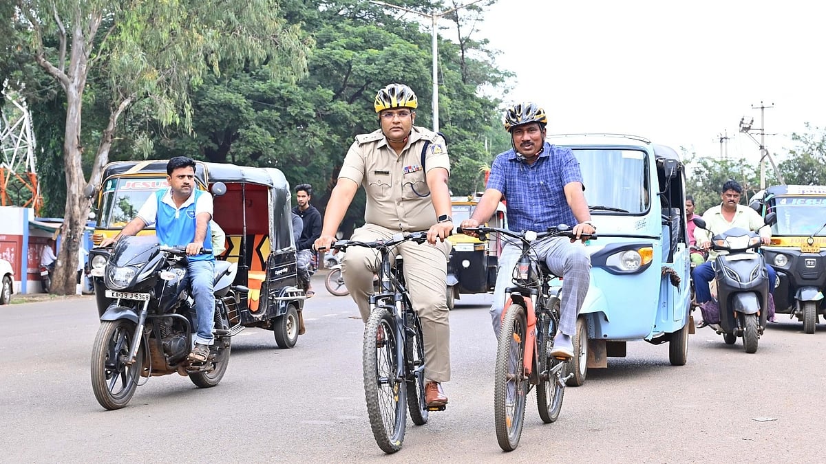 ಬೀದರ್‌: ಬೈಸಿಕಲ್‌ನಲ್ಲಿ ಕಚೇರಿಗೆ ತೆರಳಿದ ಡಿಸಿ, ಎಸ್ಪಿ