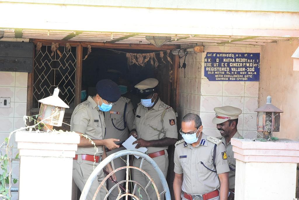 ಚಿತ್ರದುರ್ಗ | ಪಾಳು ಮನೆಯಲ್ಲಿ 5 ಅಸ್ಥಿಪಂಜರ ಪತ್ತೆ