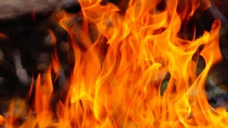 ಗೋರಕ್ಷಕ ಬಿಟ್ಟು ಬಜರಂಗಿ ಸೋದರನ ಮೇಲೆ ಪೆಟ್ರೋಲ್ ಸುರಿದು ಬೆಂಕಿ ಹಚ್ಚಿದ ಗುಂಪು