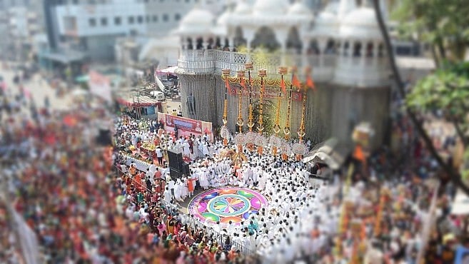 ವಿಜಯಪುರ | ಸಿದ್ದೇಶ್ವರ ಜಾತ್ರೆಯಲ್ಲಿ ಮುಸ್ಲಿಮರ ಮಳಿಗೆಗೆ ಅವಕಾಶ ನೀಡದಂತೆ ಆಗ್ರಹ