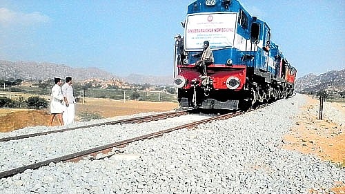 ಪರೀಕ್ಷಾರ್ಥ ಸಂಚರಿಸುತ್ತಿದ್ದ ರೈಲು ಡಿಕ್ಕಿ: ಇಬ್ಬರು ವಿದ್ಯಾರ್ಥಿನಿಯರು ಸಾವು