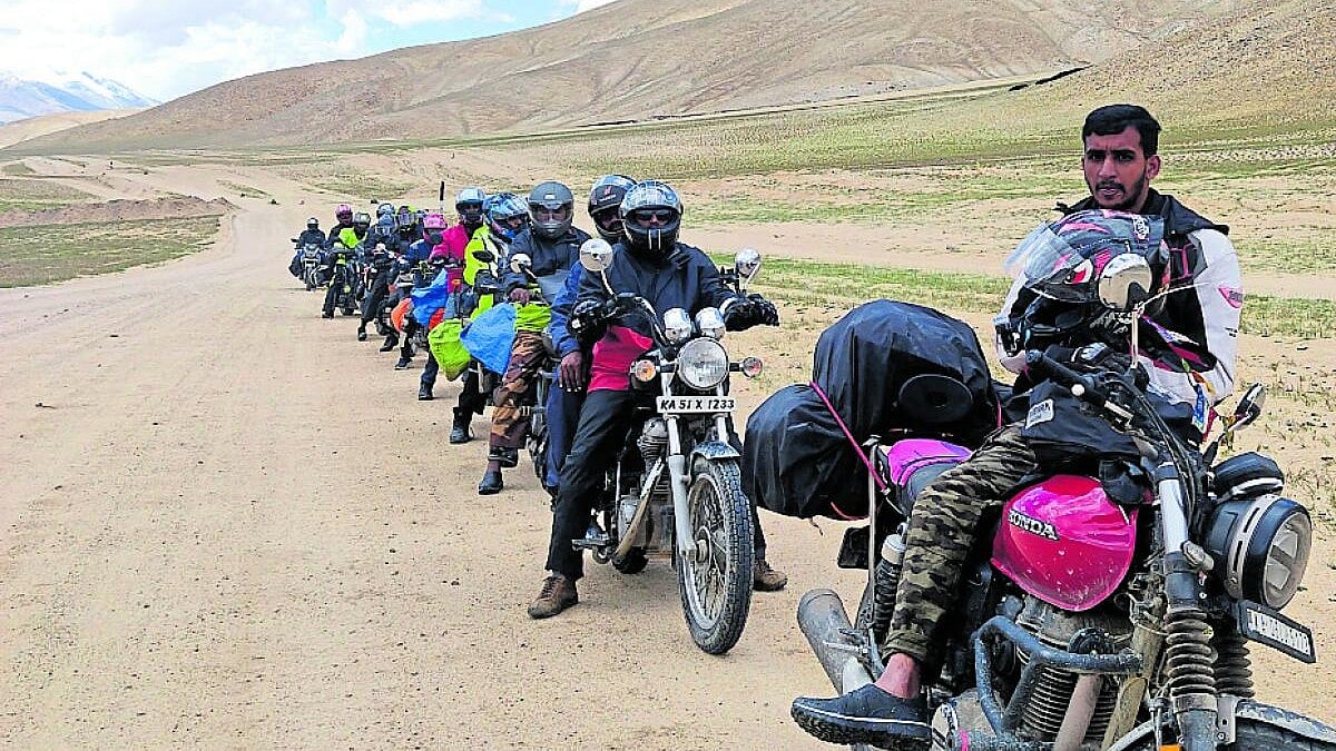 ಬ್ರೂಮ್‌.... ಬ್ರೂಮ್‌... ಬೈಕಿಂಗ್ 