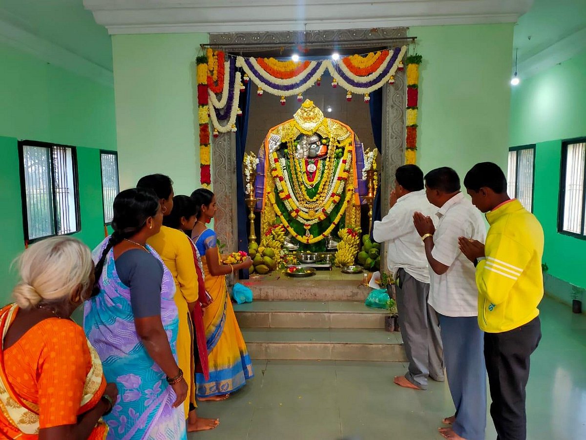 ಚಿಂತಾಮಣಿ | ಹನುಮ ಜಯಂತಿ ಪ್ರಯುಕ್ತ ಹನುಮನಿಗೆ ವೀಳ್ಯದೆಲೆ ಅಲಂಕಾರ 