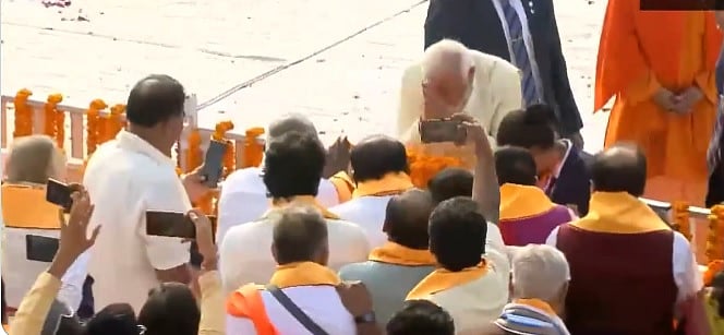 ಬಾಲರಾಮನ ಪ್ರಾಣ ಪ್ರತಿಷ್ಠಾಪನೆ: ಕಾರ್ಯಕ್ರಮಕ್ಕೆ ಆಗಮಿಸಿದ ದೇವೇಗೌಡರಿಗೆ ಮೋದಿ ನಮನ