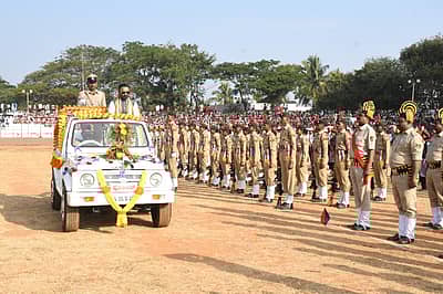 ಗೌರವ ನಮನ ಸ್ವೀಕರಿಸಿದ ಸಚಿವ ಸಂತೋಷ್‌ ಲಾಡ್‌