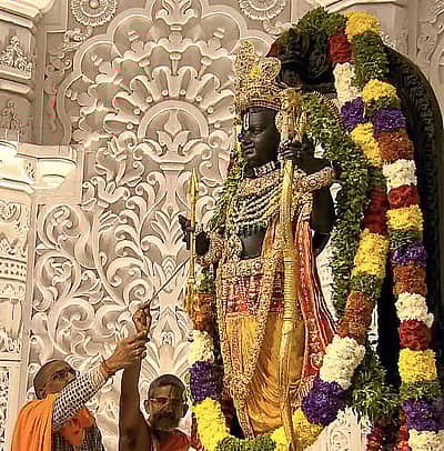 ಪ್ರಾಣ ಪ್ರತಿಷ್ಠಾಪನಾ ಕಾರ್ಯಕ್ರಮದಲ್ಲಿ ಪಾಲ್ಗೊಂಡ ಪೇಜಾವರ ಶ್ರೀಗಳು