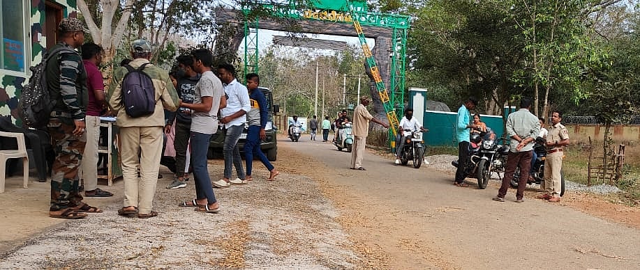 ಬಿಳಿಗಿರಿರಂಗನಬೆಟ್ಟ: ವಾಹನಗಳಿಗೆ ಹಸಿರು ಸುಂಕ