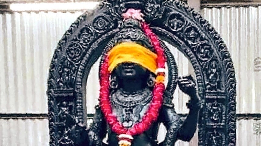 ಹೀಗಿದೆ ಅಯೋಧ್ಯೆಯ ರಾಮಲಲ್ಲಾ ಮೂರ್ತಿ; ಜ. 22ರಂದು ಪ್ರಾಣ ಪ್ರತಿಷ್ಠಾಪನೆಗೆ ಸಜ್ಜು