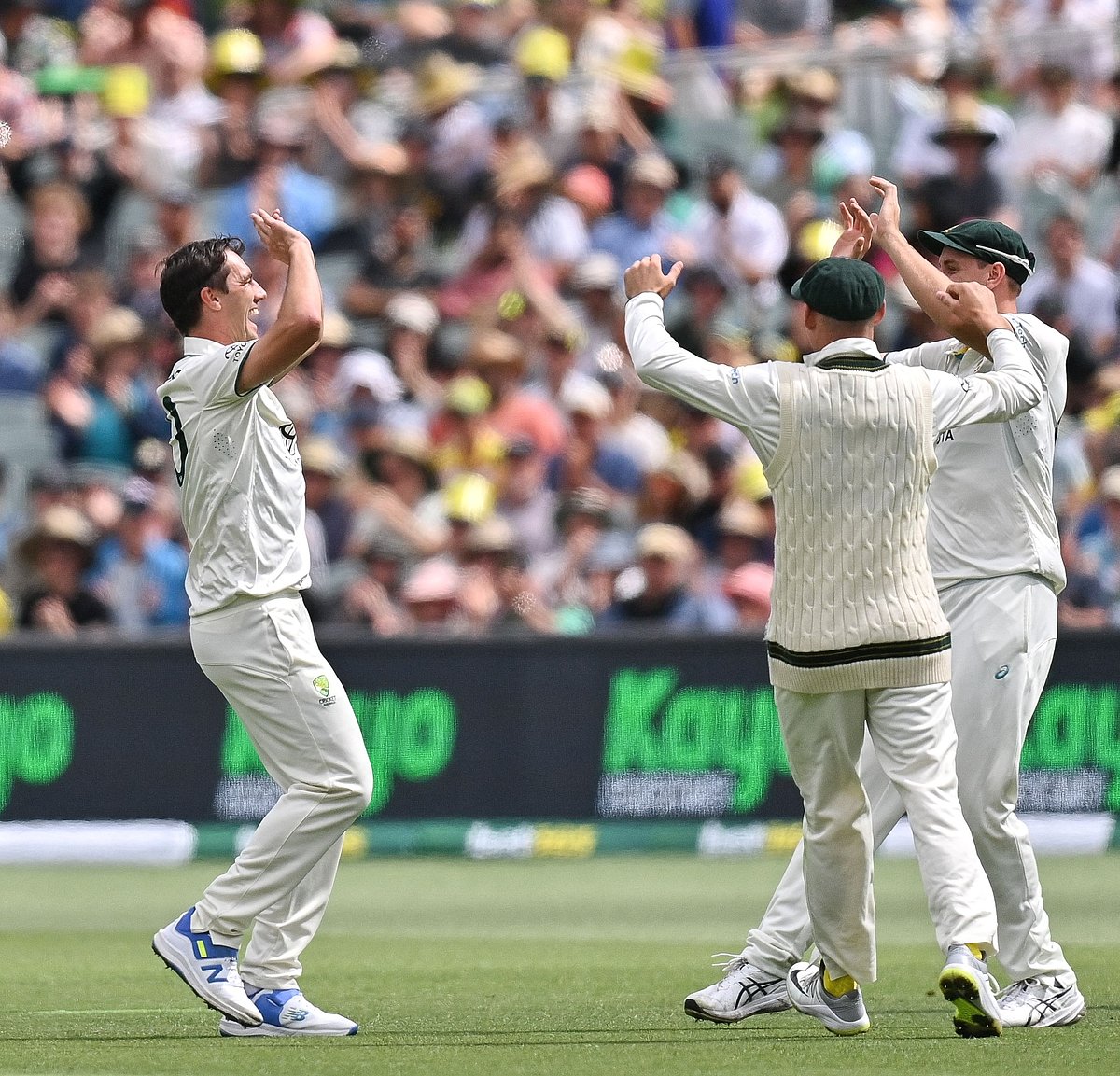 AUS vs WI: ಪ್ಯಾಟ್, ಜೋಷ್ ದಾಳಿಗೆ ಕುಸಿದ ವಿಂಡೀಸ್