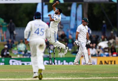 ನಾಲ್ಕನೇ (ಡೇವಿಡ್ ಬೆಡಿಂಗ್‌ಹ್ಯಾಮ್) ವಿಕೆಟ್‌ ಪಡೆದು ಜಿಗಿದು ಸಂಭ್ರಮಿಸಿದ್ದು