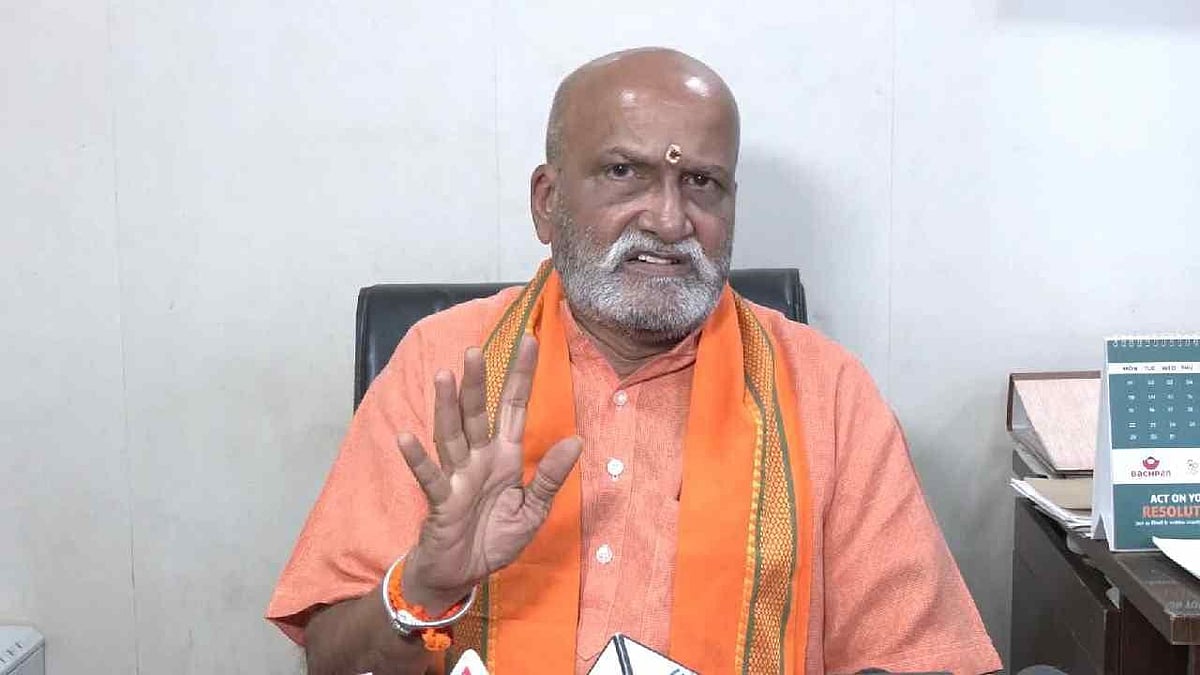 'ಡಿ.ಕೆ.ಸುರೇಶ ಅವರನ್ನು ಕೊಲ್ಲಿ' ಎಂಬ ಈಶ್ವರಪ್ಪ ಹೇಳಿಕೆಗೆ ಮುತಾಲಿಕ್ ಸಮರ್ಥನೆ