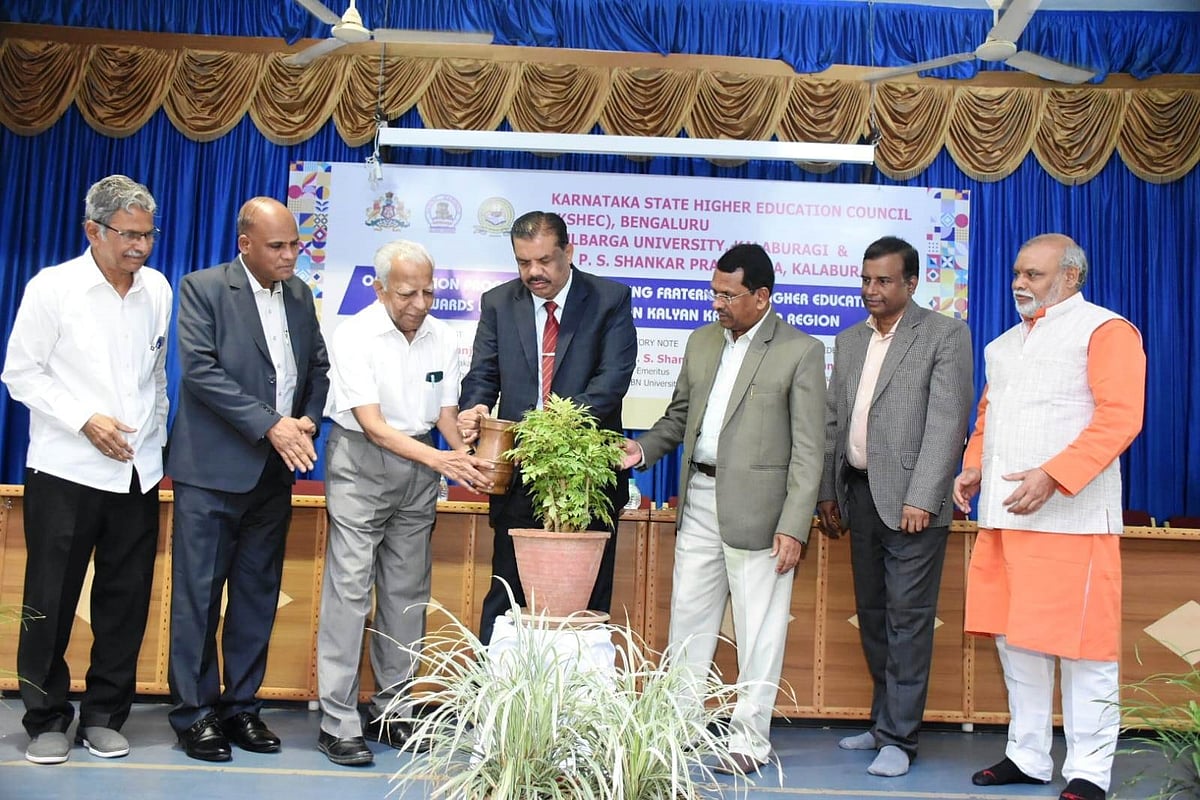 ಡಿಜಿಟಲ್ ತಂತ್ರಜ್ಞಾನ ಕೌಶಲ ಕಲಿಕೆ ಅಗತ್ಯ: ಪ್ರೊ. ಎಸ್.ಆರ್. ನಿರಂಜನ