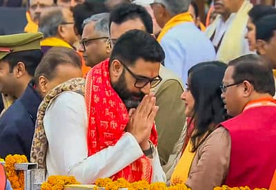 ಅಯೋಧ್ಯೆಯ ರಾಮಮಂದಿರಕ್ಕೆ ಆಗಮಿಸಿದ ಬಾಲಿವುಡ್‌ ನಟ ಅಭಿಷೇಕ್ ಬಚ್ಚನ್ 