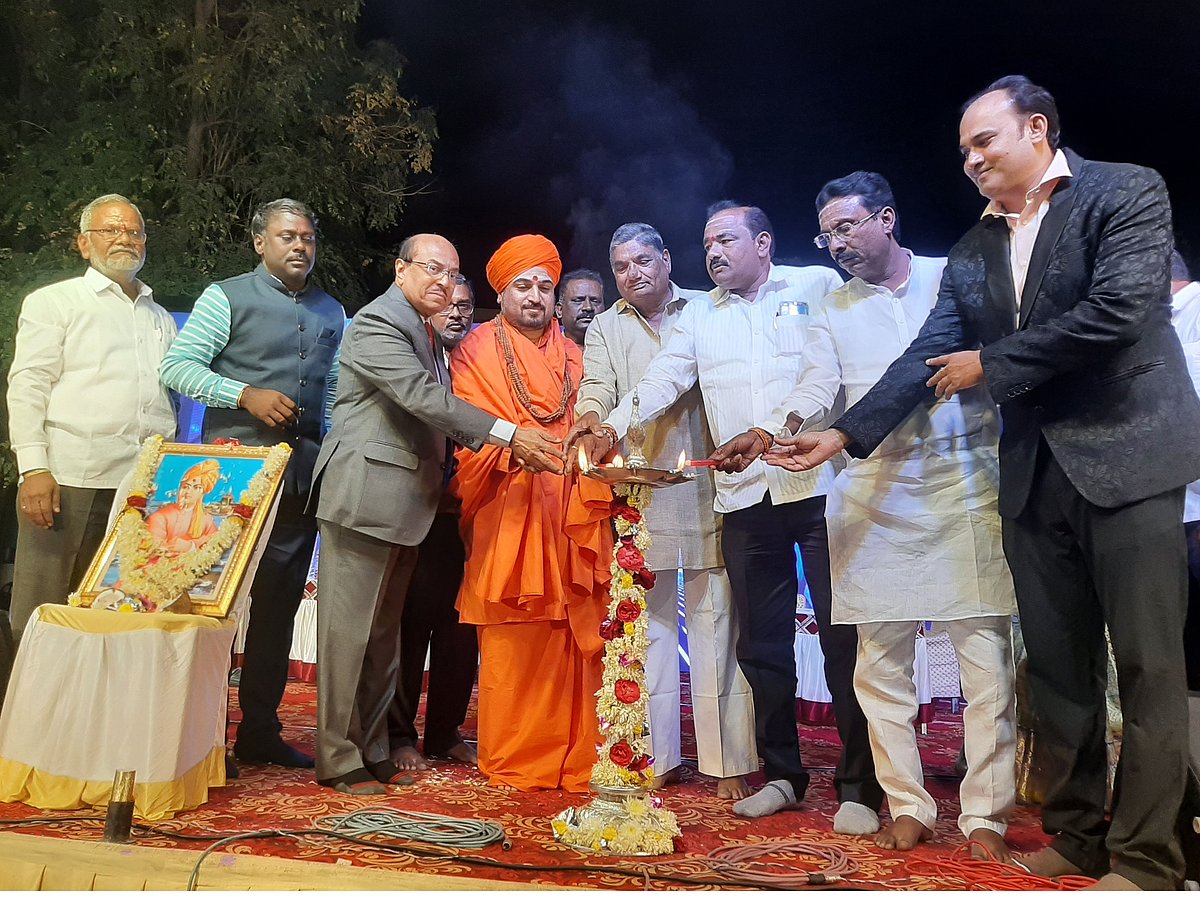 ಮಕ್ಕಳಿಗೆ ಪಾಲಕರು ಉತ್ತಮ ಸಂಸ್ಕಾರ ಕಲಿಸಬೇಕು: ಡಾ. ಗುರುರಾಜ ಕರಜಗಿ ಅಭಿಮತ