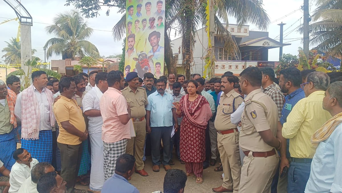 ರಾತ್ರೋರಾತ್ರಿ ಸಂಗೊಳ್ಳಿ ರಾಯಣ್ಣ ಪ್ರತಿಮೆ ಅನಾವರಣ