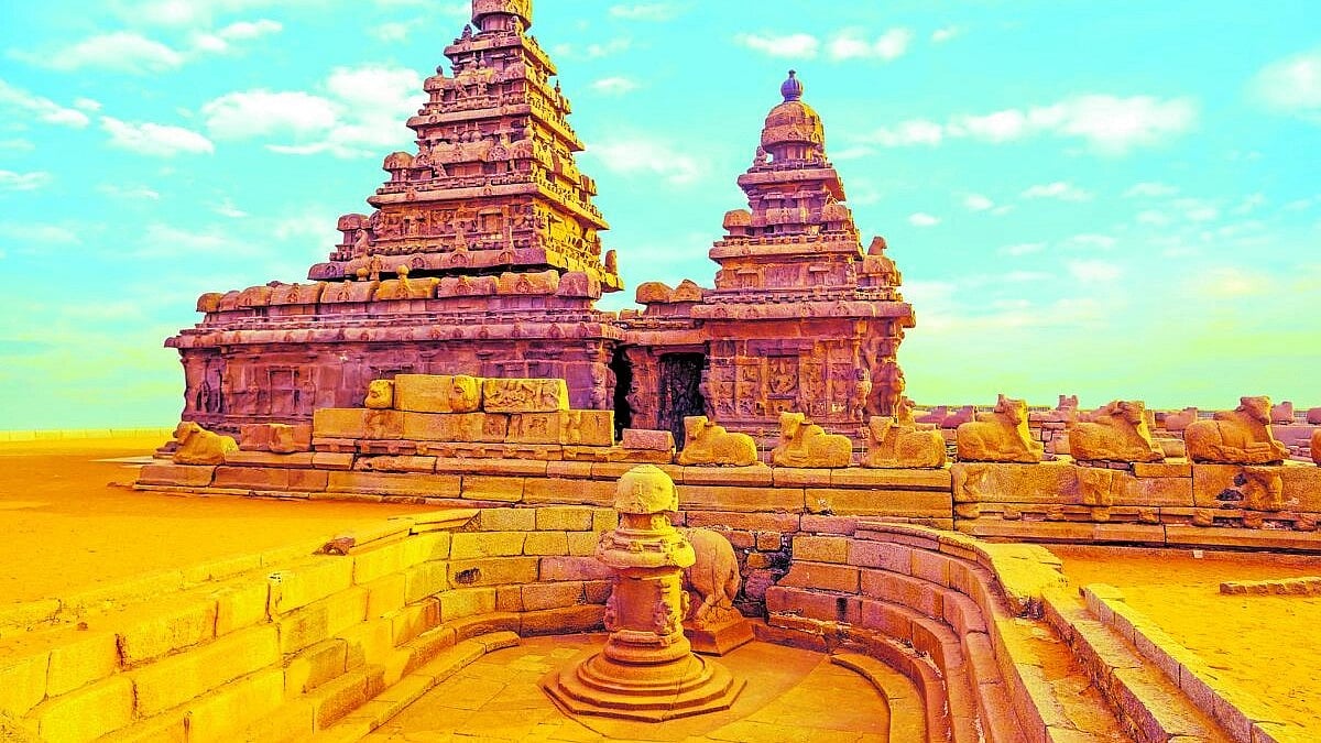 ಸಮುದ್ರ ತಟದ ದೇಗುಲ ಸಮುಚ್ಚಯ ಮಹಾಬಲಿಪುರಂ