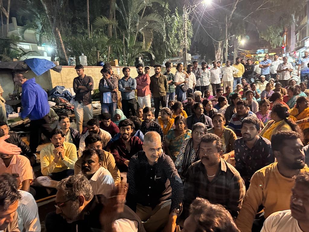 ಜಯನಗರದಲ್ಲಿ ಬೀದಿಬದಿ ವ್ಯಾಪಾರಿಗಳ ತೆರವು; ಪ್ರತಿಭಟನೆ