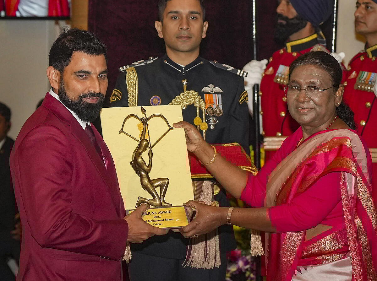 Arjuna Award: ಕ್ರಿಕೆಟಿಗ ಮೊಹಮ್ಮದ್ ಶಮಿಗೆ ಅರ್ಜುನ ಪ್ರಶಸ್ತಿ ಪ್ರದಾನ