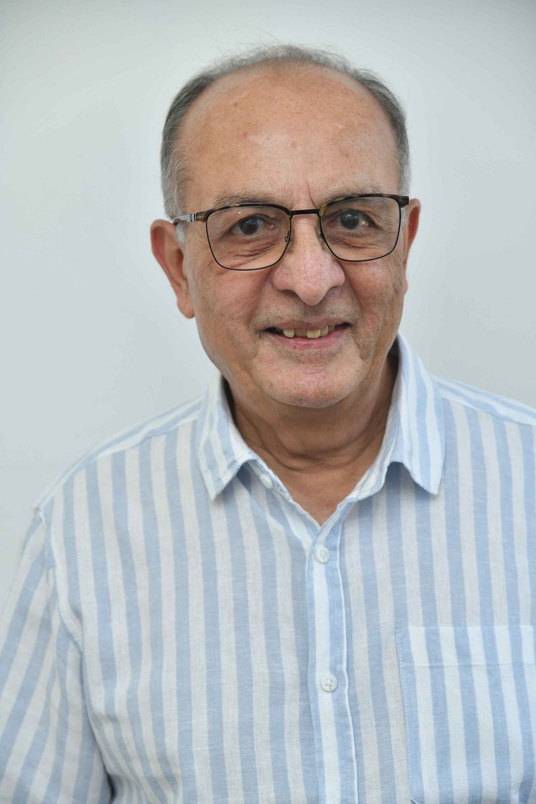 ಪ್ರೇಮ ಗೀತೆಗಳೊಂದಿಗೆ ಬಂದ ಮನೋಮೂರ್ತಿ