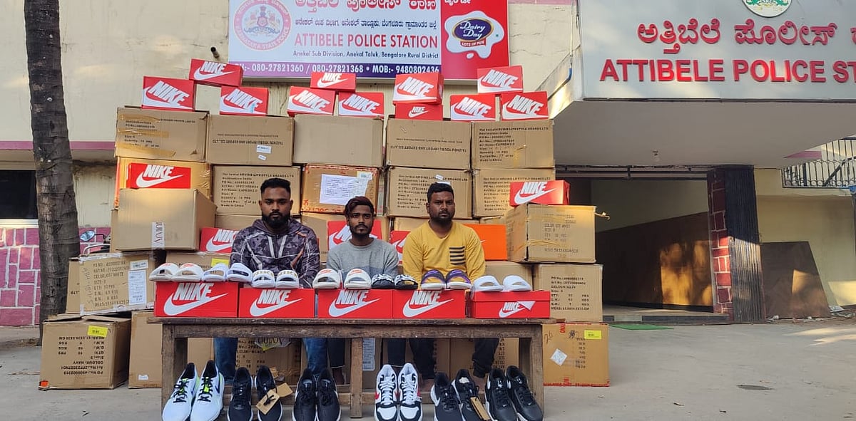 ಅತ್ತಿಬೆಲೆ: ಗೋದಾಮಿನಿಂದ ₹1 ಕೋಟಿ ಮೌಲ್ಯದ ನೈಕಿ  ಶೂ ಕಳವು- ಆರೋಪಿಗಳ ಬಂಧನ