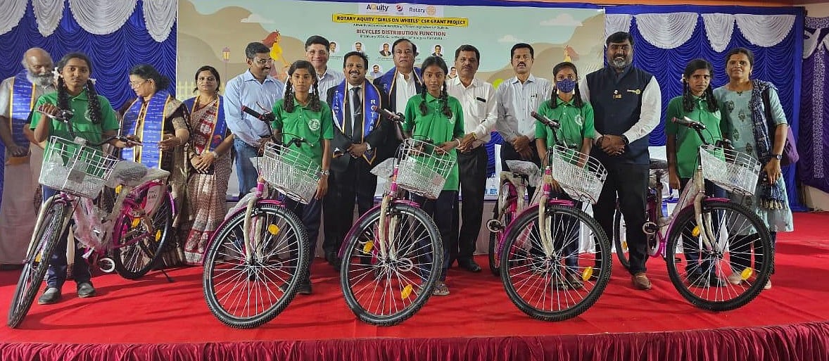 120 ವಿದ್ಯಾರ್ಥಿನಿಯರಿಗೆ ಸೈಕಲ್ ಭಾಗ್ಯ