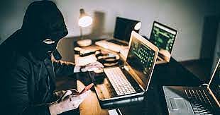 ಶ್ರೀಕಿಯನ್ನು ಬಳಸಿಕೊಂಡು ಜಾಲತಾಣ ಹ್ಯಾಕ್ ಮಾಡಿಸಿದ್ದ ಇನ್‌ಸ್ಪೆಕ್ಟರ್‌ಗಳು!