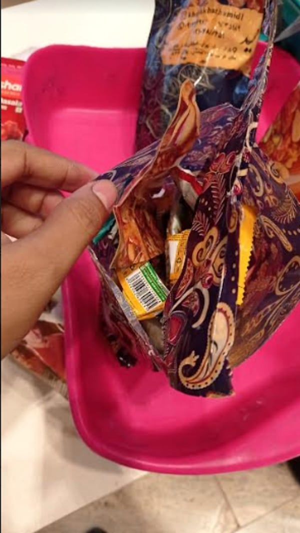 ಬೆಂಗಳೂರು ವಿಮಾನ ನಿಲ್ದಾಣ | ಚಾಕೊಲೇಟ್‌ ಕವರ್‌ನಲ್ಲಿ ₹7.76 ಕೋಟಿಯ ವಜ್ರ ವಶ