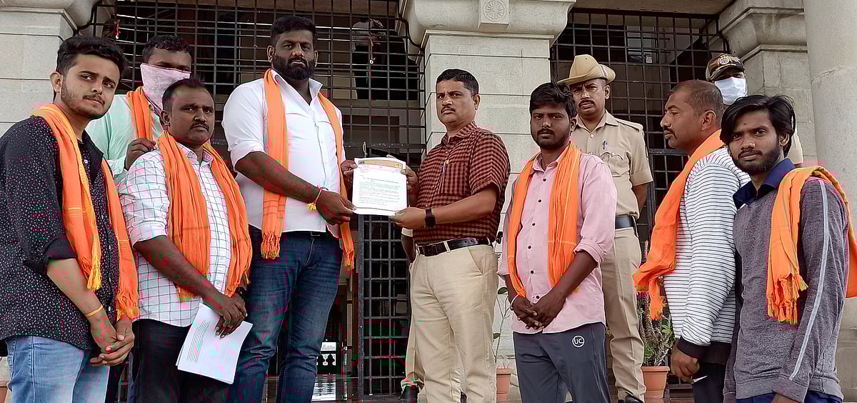 ಹಿಂದೂ ಕಾರ್ಯಕರ್ತರ ಮೇಲೆ ದಬ್ಬಾಳಿಕೆ: ಆರೋಪ