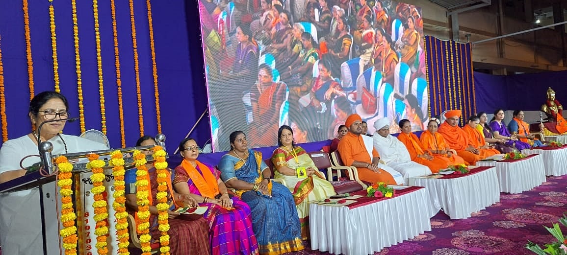 ಶೇ 60ರಷ್ಟು ಮಠಗಳಲ್ಲಿ ಮಹಿಳೆಯರಿಗೇ ಪಟ್ಟ ಸಿಗಲಿ: ಗಂಗಾಂಬಿಕಾ ತಾಯಿ