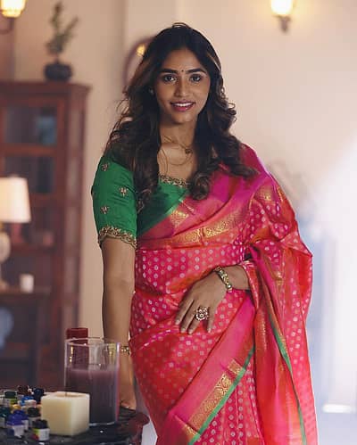 ಸದ್ಯ ಚಂದವನದಲ್ಲಿ ಬಹುಬೇಡಿಕೆಯ ನಟಿಯಾಗಿರುವ ಸಪ್ತಮಿ ಗೌಡ ಕಿರುತೆರೆಯಲ್ಲಿ ಕಾಣಿಸಿಕೊಂಡು ಅಚ್ಚರಿ ಮೂಡಿಸಿದ್ದಾರೆ