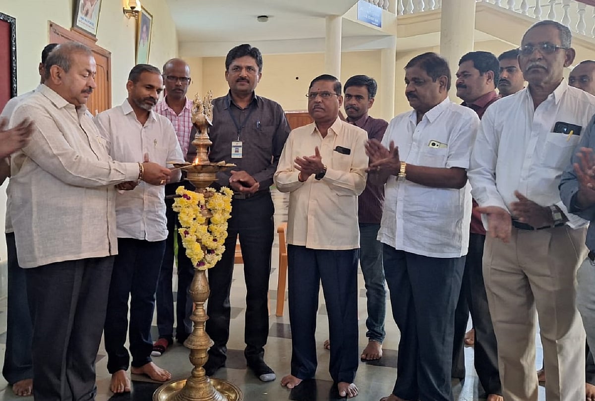 ಮನುಕುಲದ ಏಳಿಗೆಗೆ ಶ್ರಮಿಸಿದ ಮಹನೀಯ ವೇಮನ