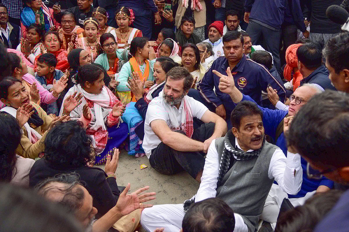 ಭಾರತ ಜೋಡೊ ನ್ಯಾಯ ಯಾತ್ರೆಗೆ ತಡೆ, ರಾಹುಲ್‌ ಧರಣಿ