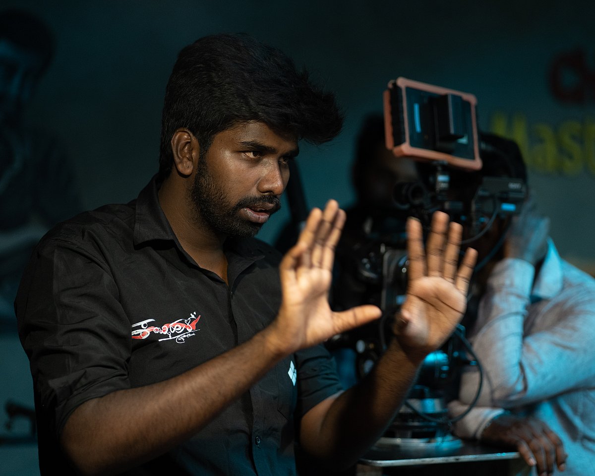 ಪ್ರೀತಿಯ ಜಂಜಾಟದ ‘ನೀನೊಂದು ಶಾಯರಿ’