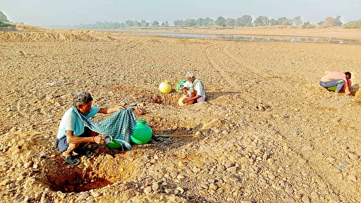 ಗುತ್ತಲ | ನೀರಿನ ಸಮಸ್ಯೆ: ಒಣಗುತ್ತಿರುವ ಬೆಳೆ