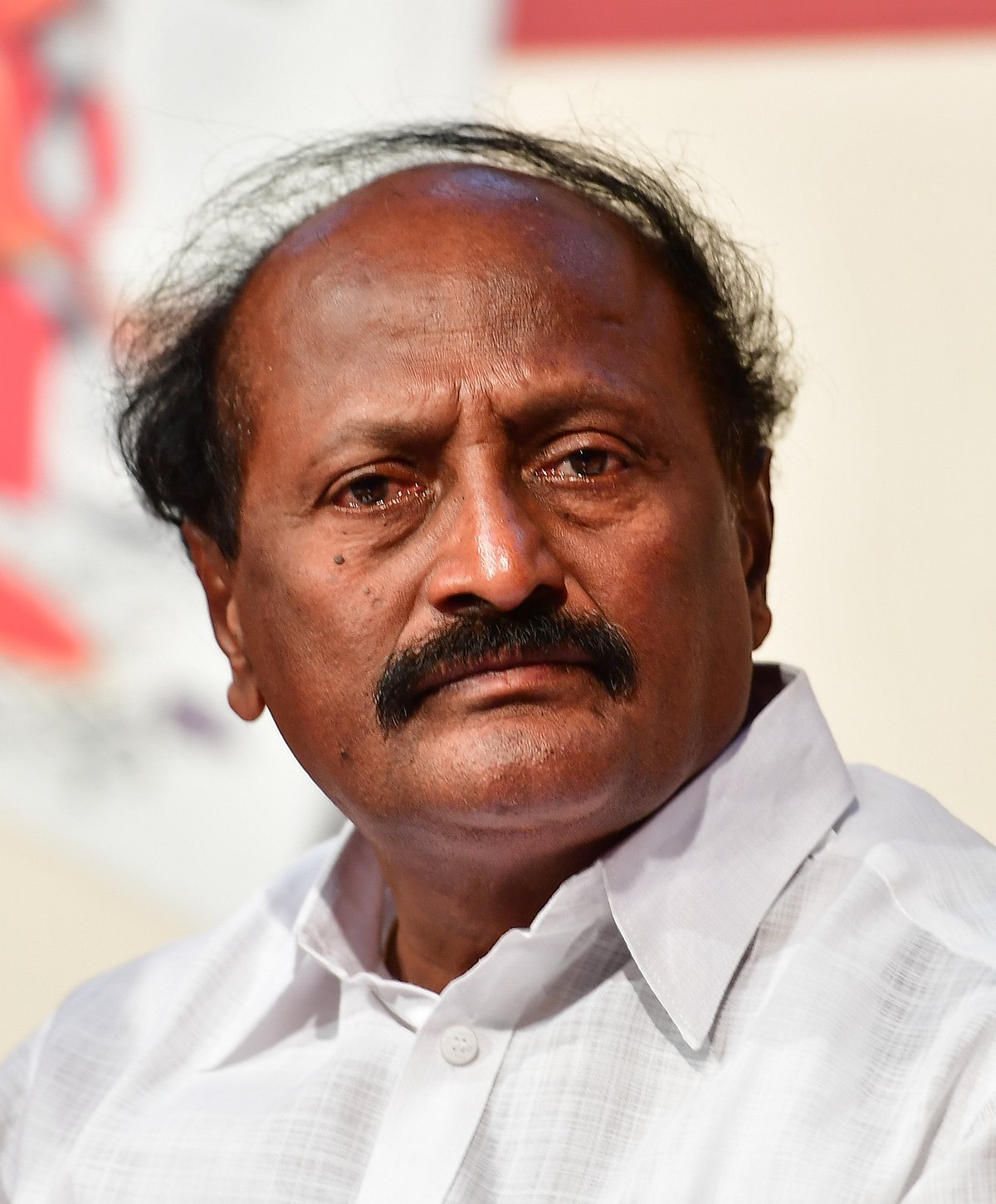 ಹಂಪಿ ಉತ್ಸವ ಅಗತ್ಯವಿರಲಿಲ್ಲ: ಕುಂ.ವೀರಭದ್ರಪ್ಪ