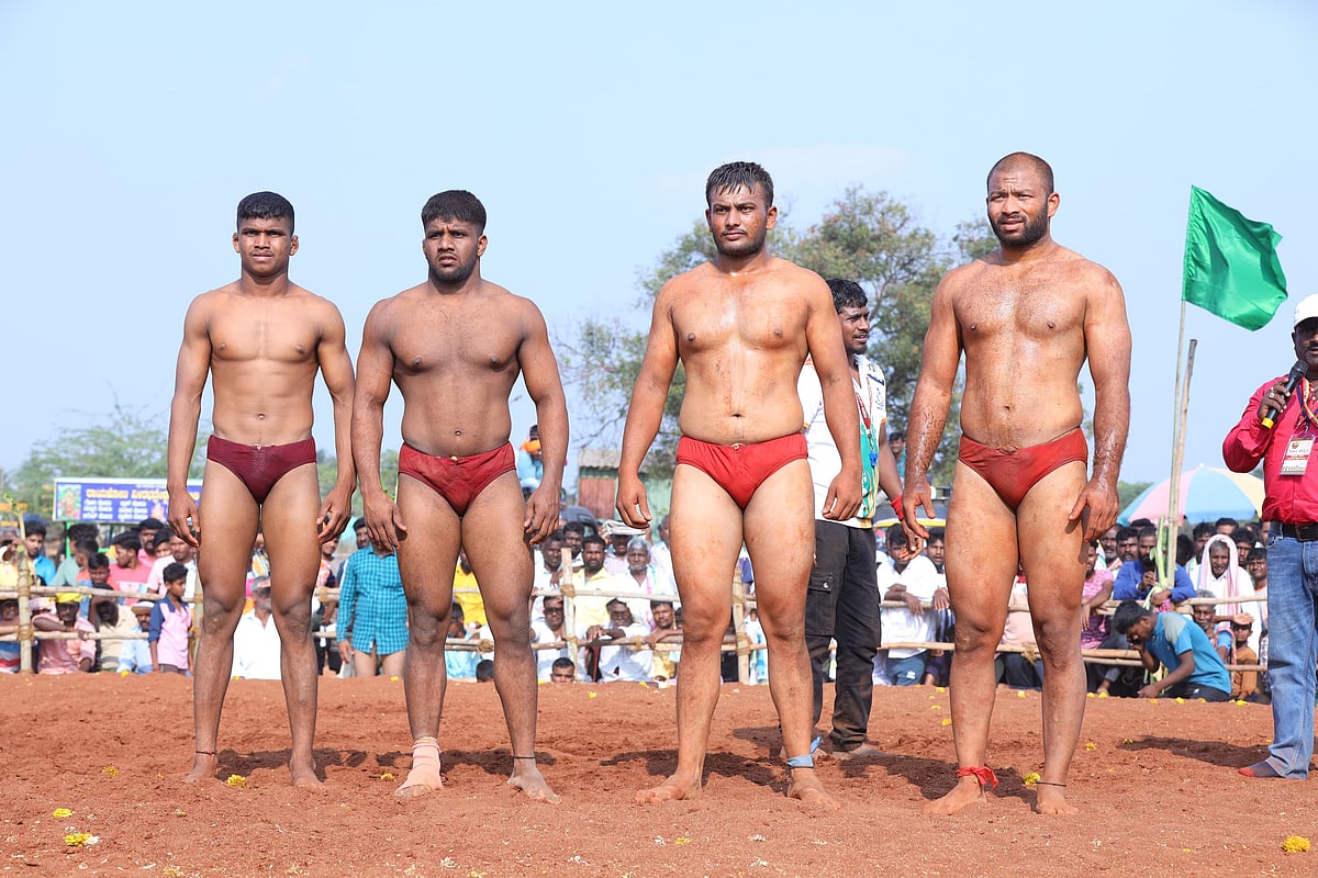 ಕುಸ್ತಿ ಪಂದ್ಯಾವಳಿ: ಆದಿತ್ಯ, ಭುವನೇಶ್ವರಿಗೆ ಹಂಪಿ ಕಂಠೀರವ ಪ್ರಶಸ್ತಿ