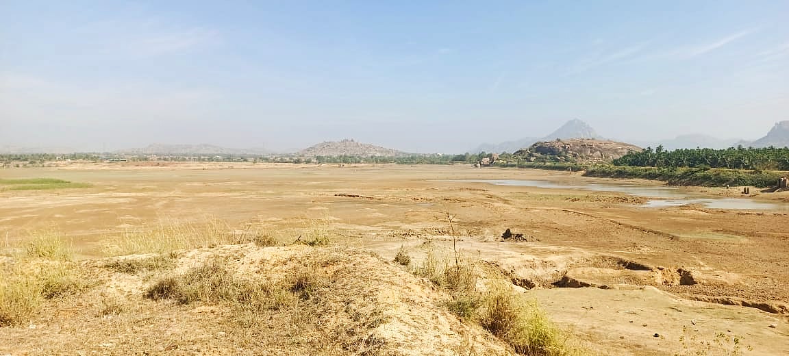 ಮಧುಗಿರಿ: ಸಿದ್ದಾಪುರ ಕೆರೆಯಲ್ಲಿ ನೀರು ಖಾಲಿ, ಜನರ ಪರದಾಟ