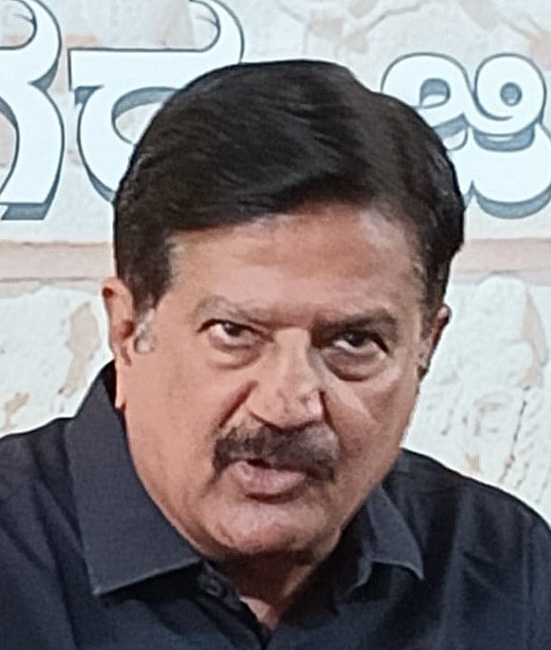 ವಿಜಯನಗರ: ಸಚಿವ ಜಮೀರ್ ಕಾರ್ಯವೈಖರಿ ಟೀಕಿಸಿದ ಜಿಲ್ಲಾ ಕಾಂಗ್ರೆಸ್ ಅಧ್ಯಕ್ಷ ಸಿರಾಜ್