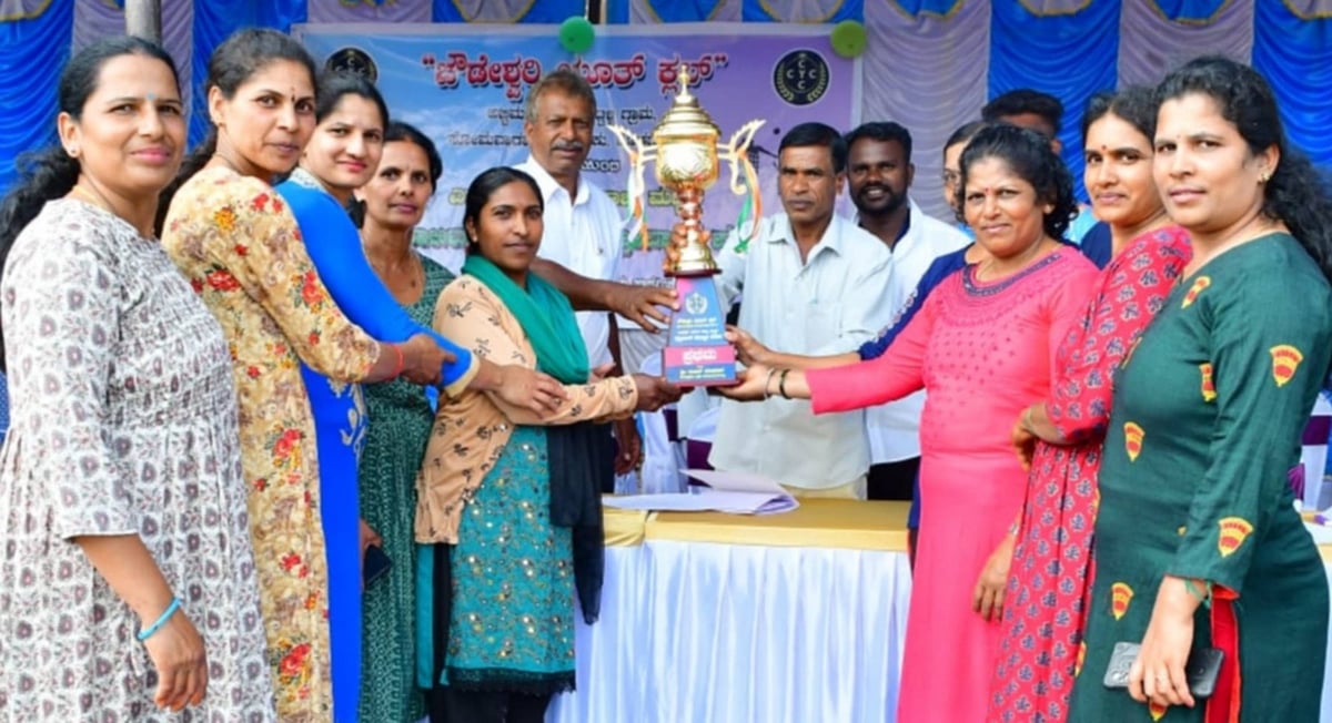 ಸೋಮವಾರಪೇಟೆ | ರಾಜ್ಯಮಟ್ಟದ ಥ್ರೋಬಾಲ್‌ನಲ್ಲಿ ಭಾಗ್ಯ ಫ್ರೆಂಡ್ಸ್ ತಂಡ ಪ್ರಥಮ