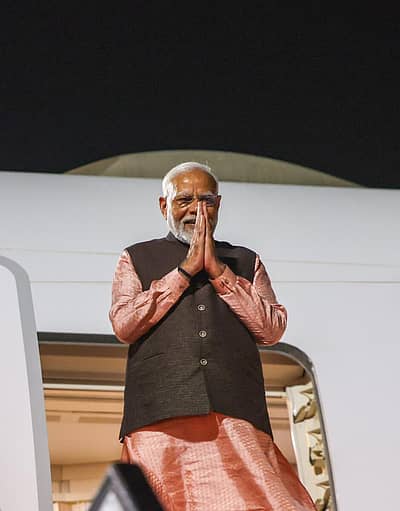  ದೋಹಾದಲ್ಲಿ ಪ್ರಧಾನಮಂತ್ರಿ ನರೇಂದ್ರ ಮೋದಿ.